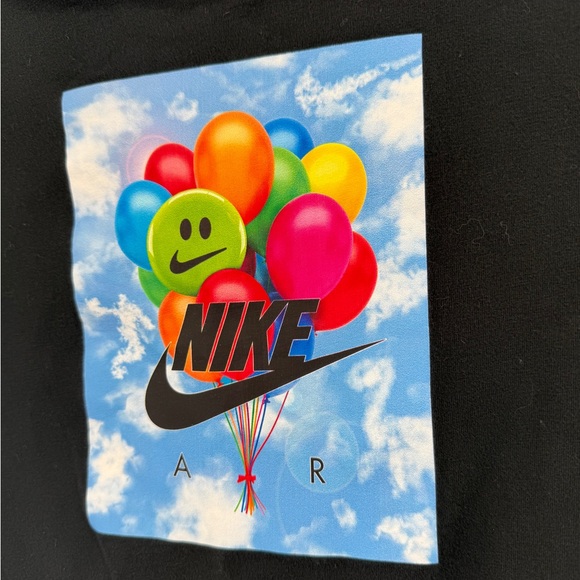 EUC Nike Balloon Graphic Tee Shirt - Picture 7 of 9